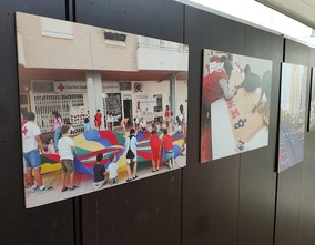 Exposició fotogràfica Un any amb Creu Roja Benidorm